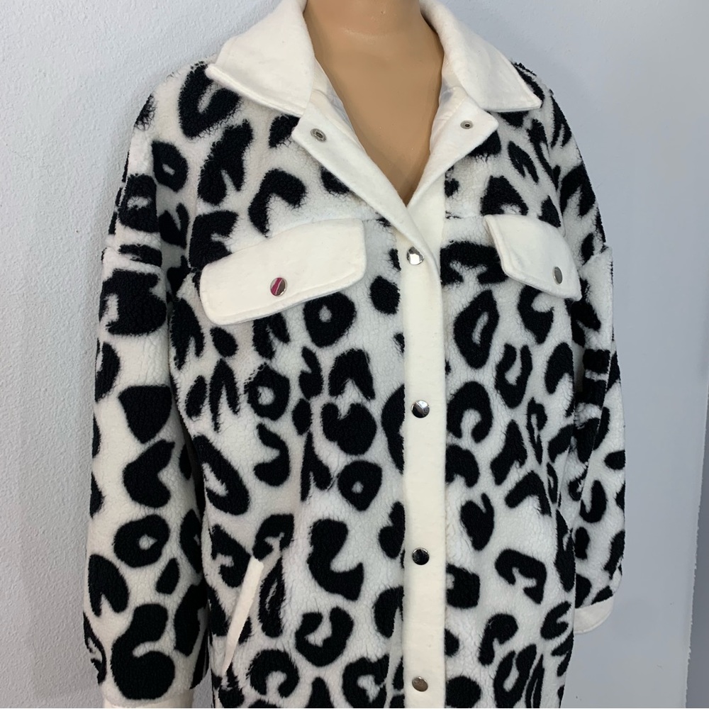 Leopard Shacket Jacket Size Medium - Picture 3 of 6
